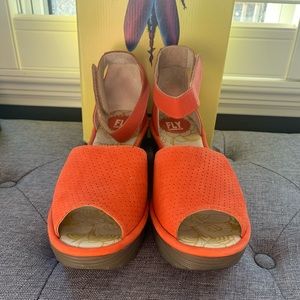 Like new Fly London Yake peep toe sandals with Velcro strap  size 40